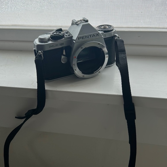 Pentax Other - Vintage Pentax ME super 35mm Film SLR camera